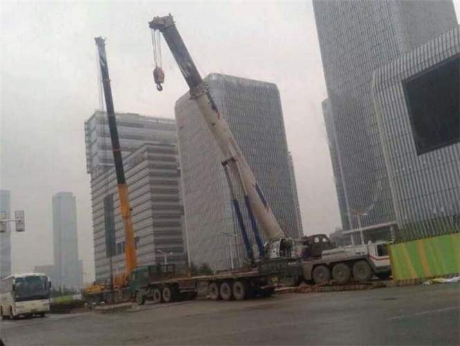 惠阳区“自动找平”—— 吊车的 “平地神器” 技术