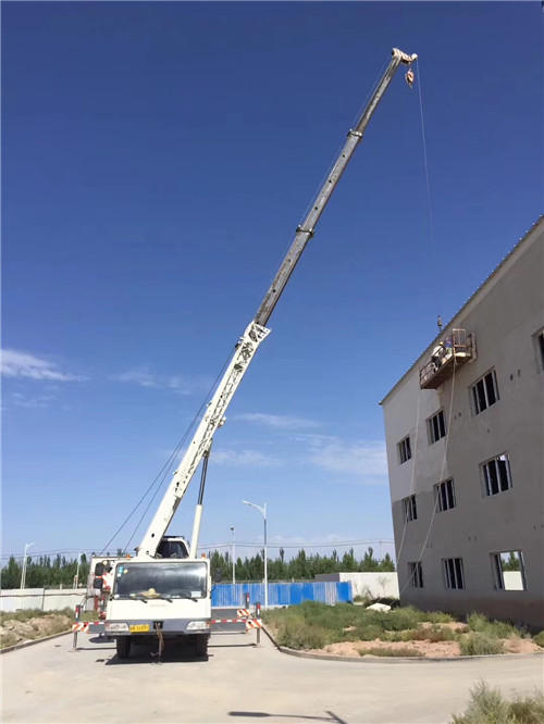 惠阳区“轻装强干”—— 吊车的 “轻量化臂架” 技术